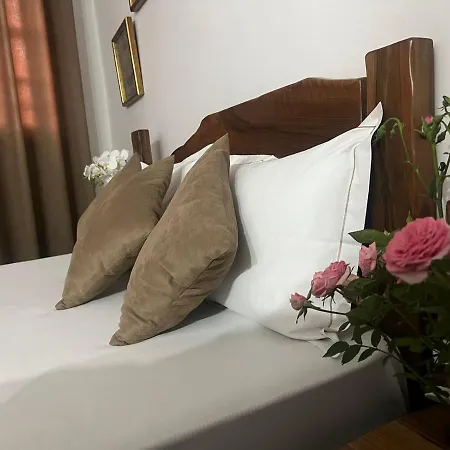 Omer Hotel *