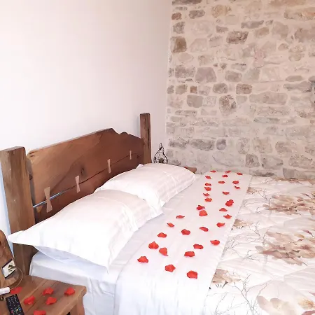 Hotel Omer *