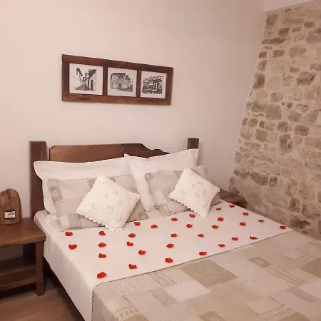 Hotel Omer *